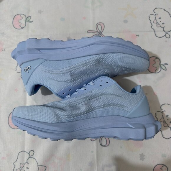 Men's Alo Yoga Blue Sneakers - Picture 5 of 7